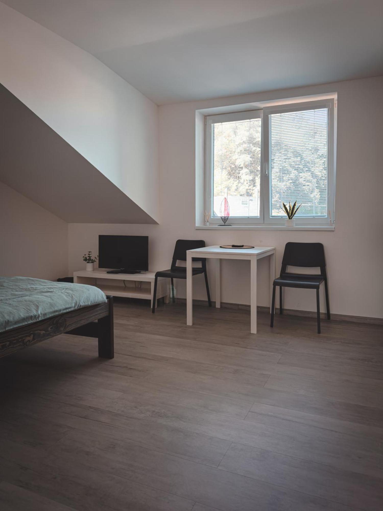 Restaurace Hotel Praha Nizbor Εξωτερικό φωτογραφία