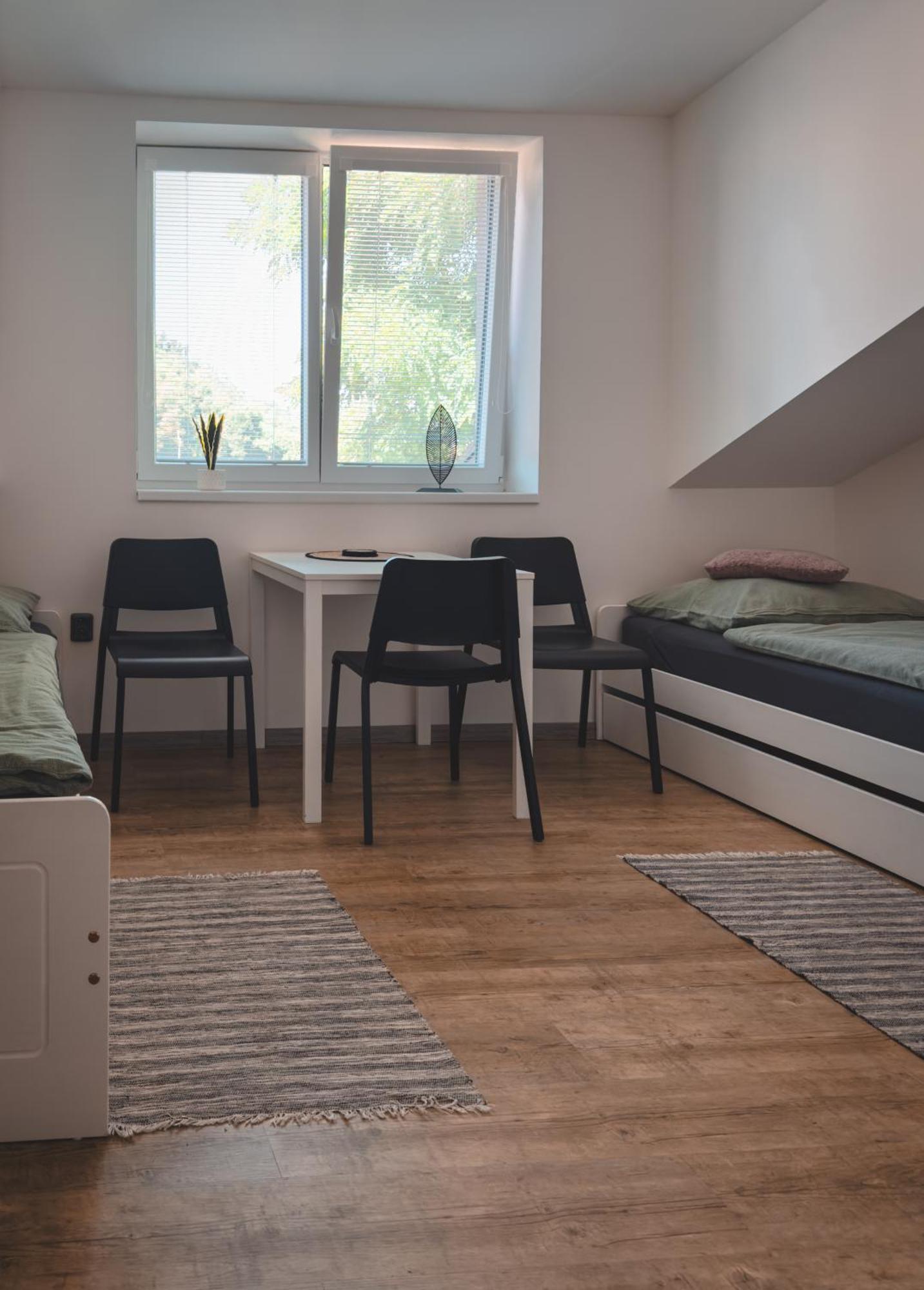 Restaurace Hotel Praha Nizbor Εξωτερικό φωτογραφία
