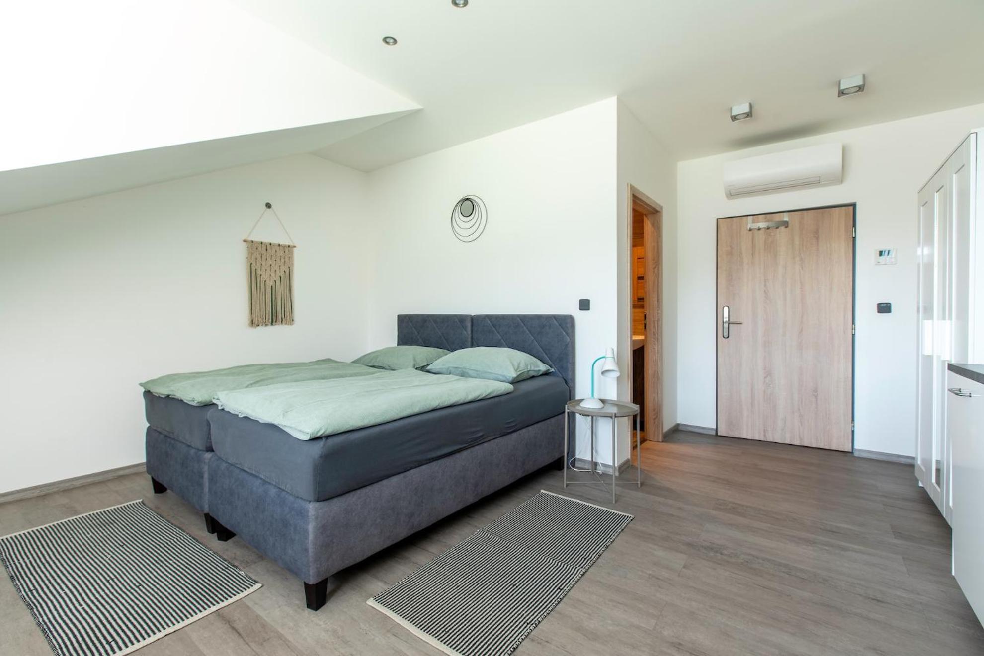 Restaurace Hotel Praha Nizbor Εξωτερικό φωτογραφία
