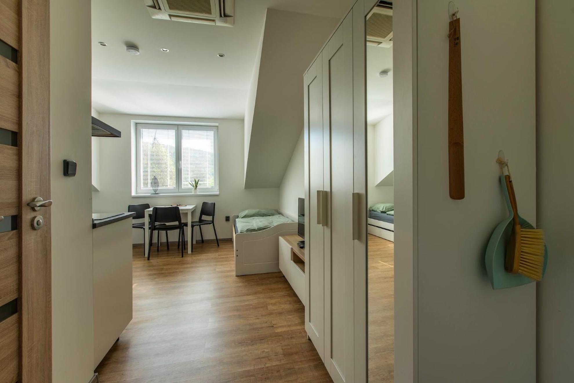 Restaurace Hotel Praha Nizbor Εξωτερικό φωτογραφία