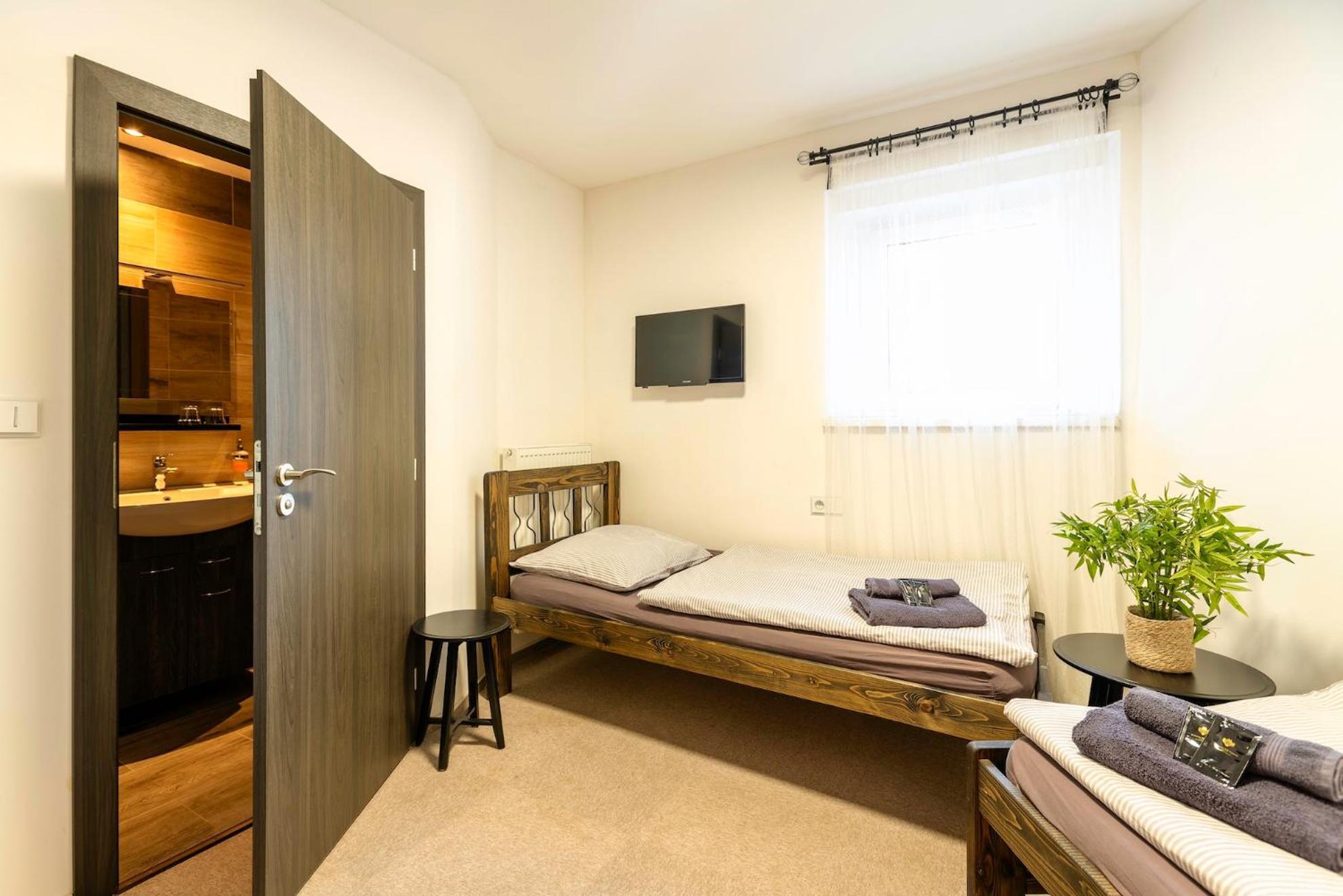 Restaurace Hotel Praha Nizbor Εξωτερικό φωτογραφία