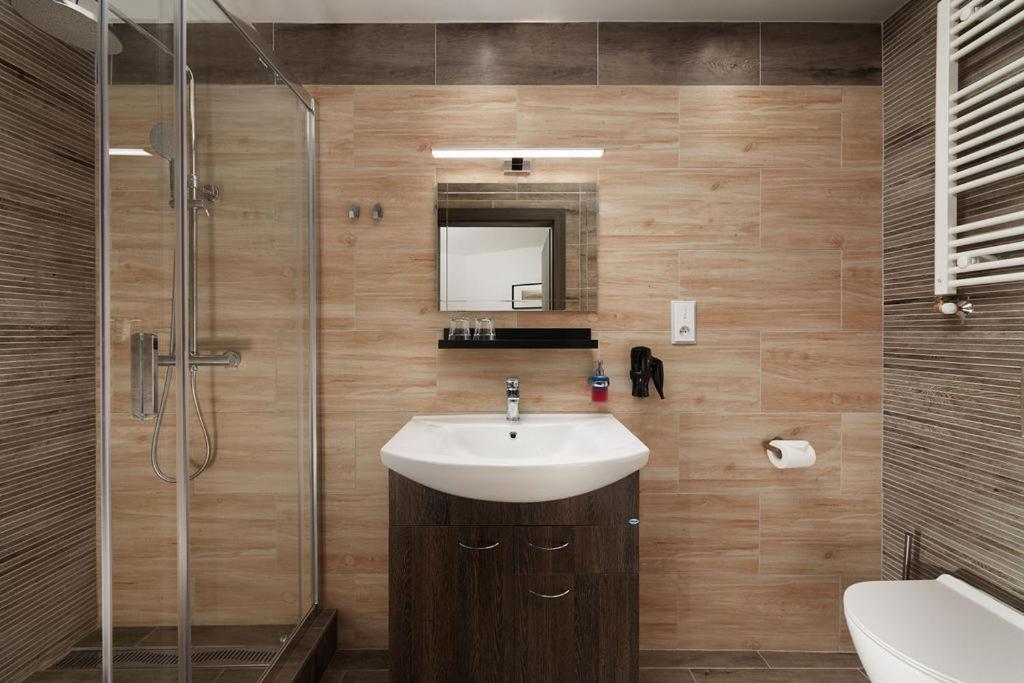 Restaurace Hotel Praha Nizbor Εξωτερικό φωτογραφία