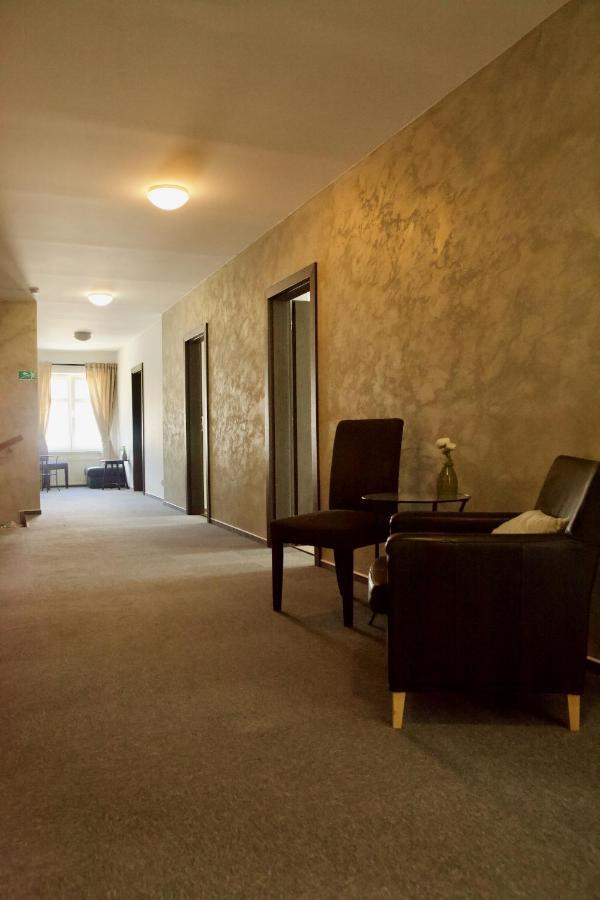 Restaurace Hotel Praha Nizbor Εξωτερικό φωτογραφία