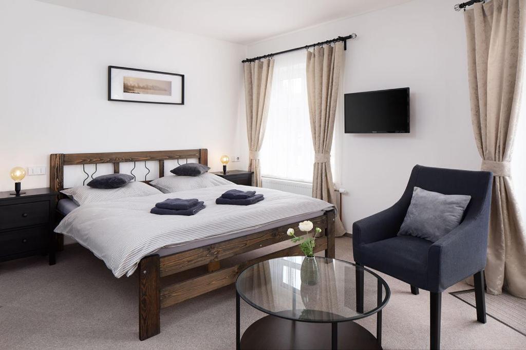 Restaurace Hotel Praha Nizbor Εξωτερικό φωτογραφία